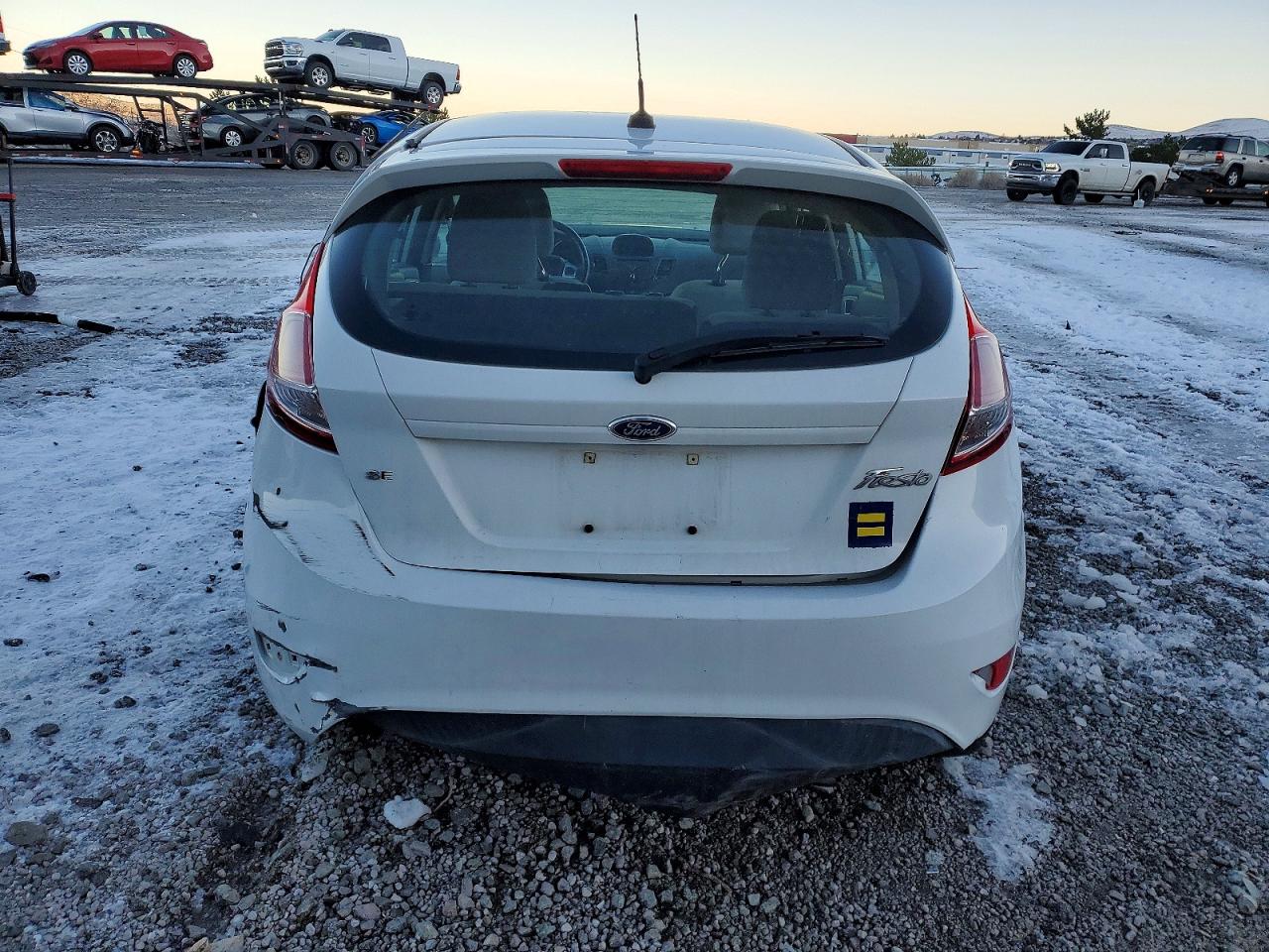 2016 FORD FIESTA SE photo 6