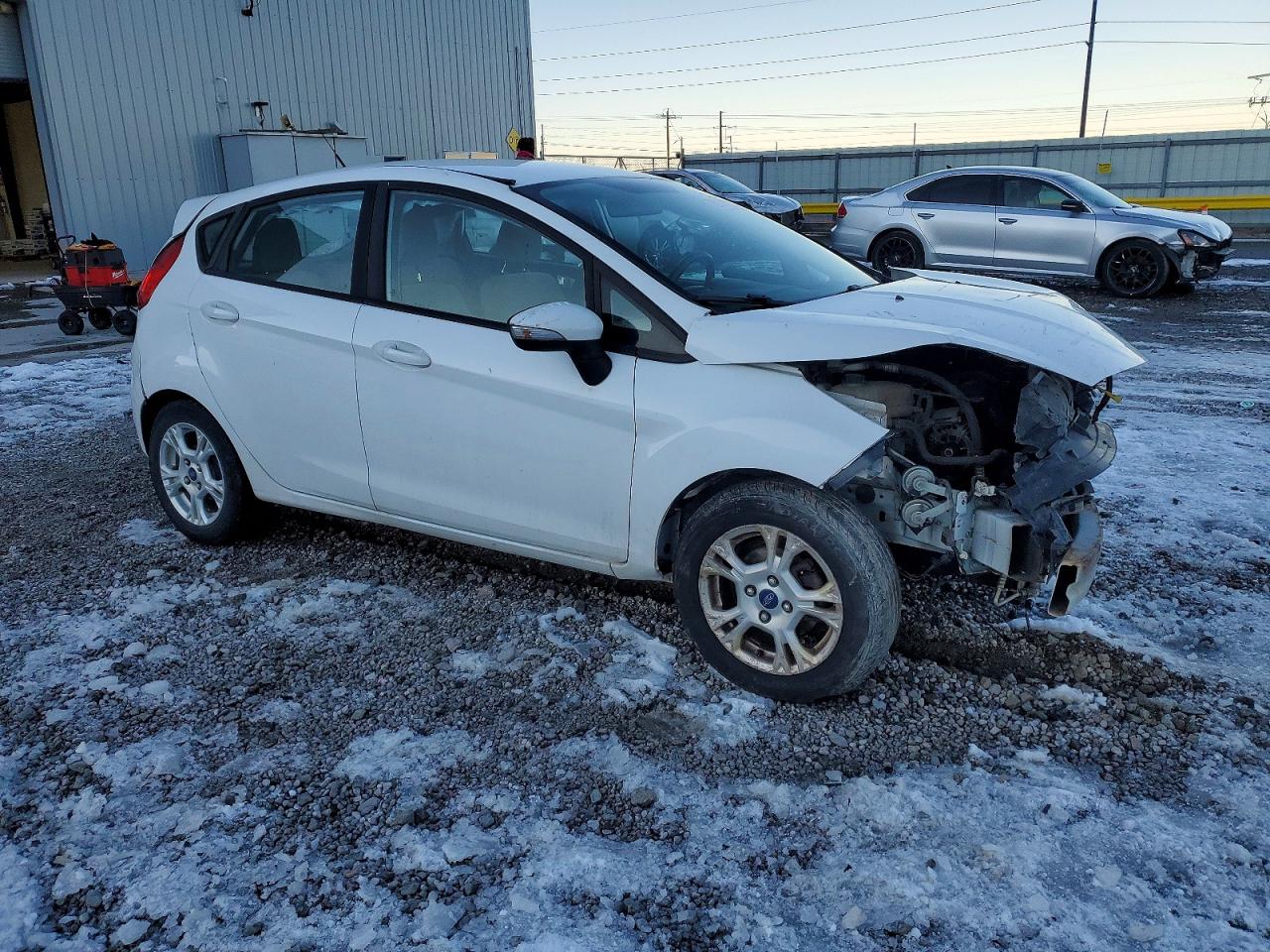 2016 FORD FIESTA SE photo 4