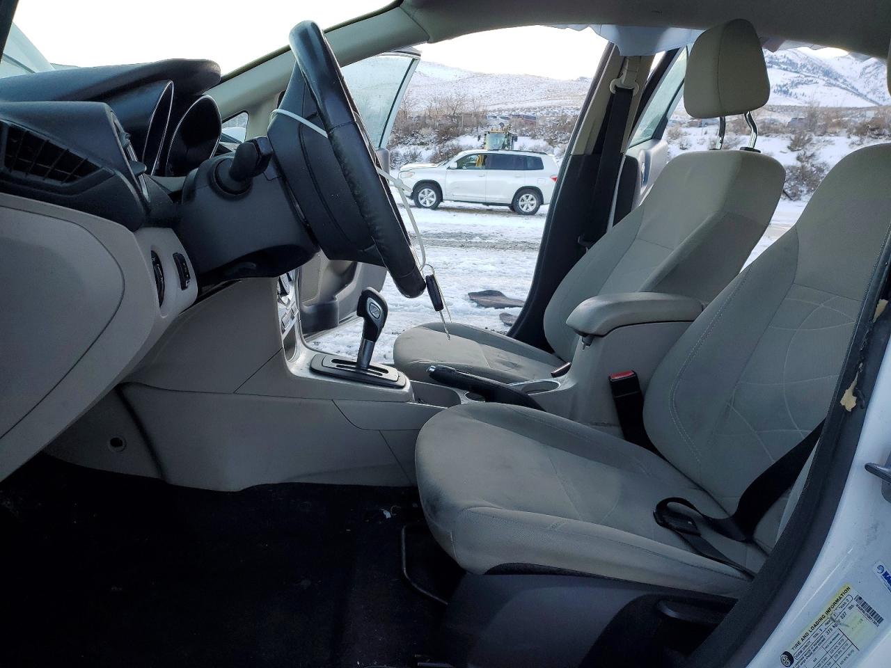 2016 FORD FIESTA SE photo 7