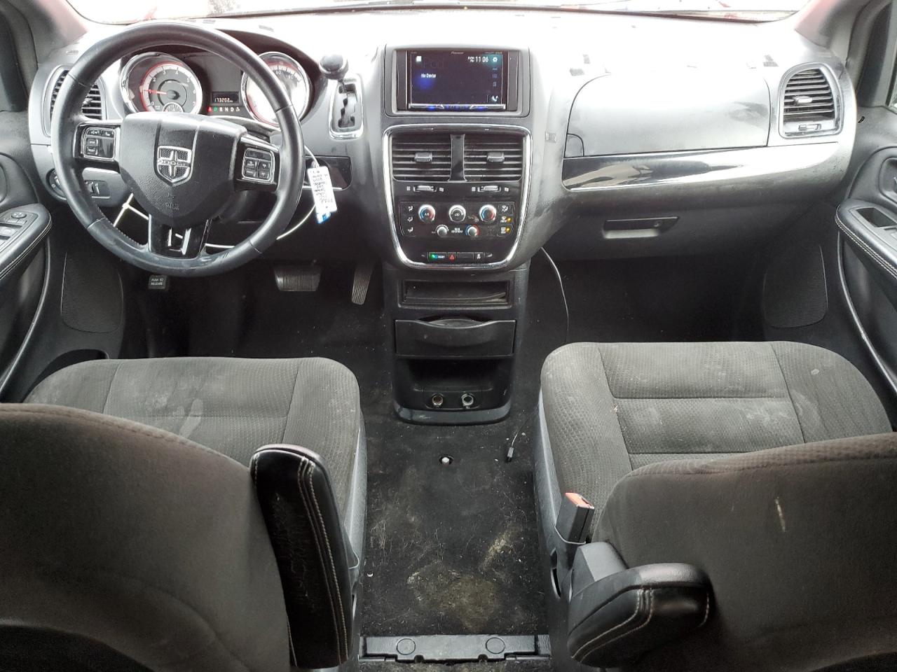 2015 DODGE GRAND CARAVAN SE photo 8