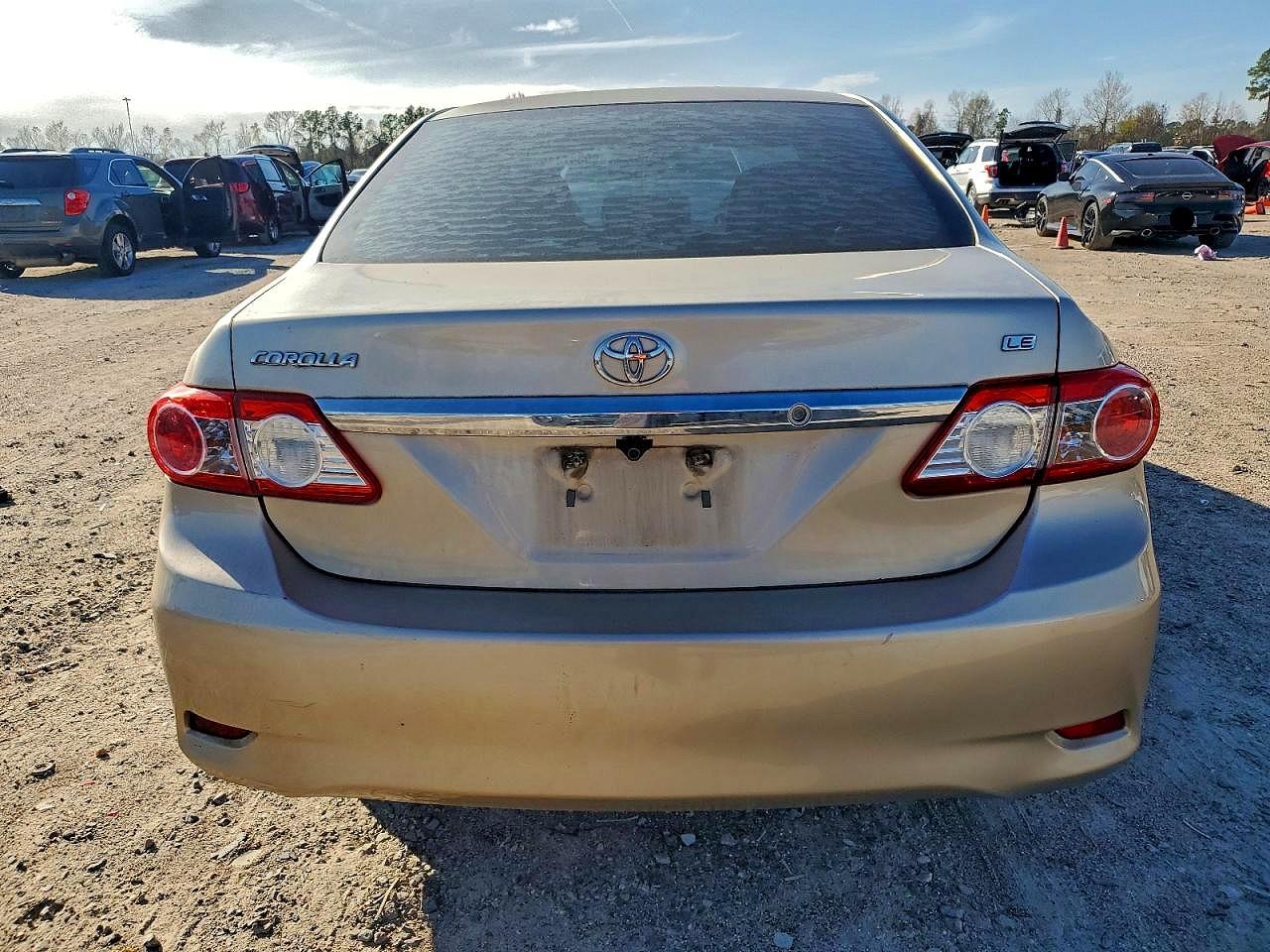 2012 TOYOTA COROLLA BASE photo 6