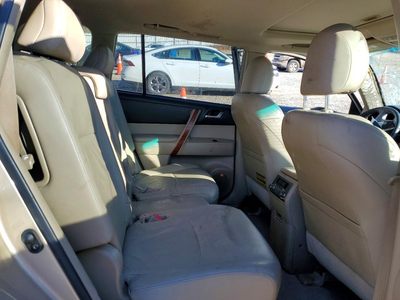 2009 TOYOTA HIGHLANDER LIMITED photo 10