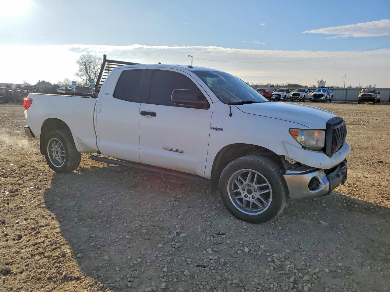 2011 TOYOTA TUNDRA DOUBLE CAB SR5 photo 4