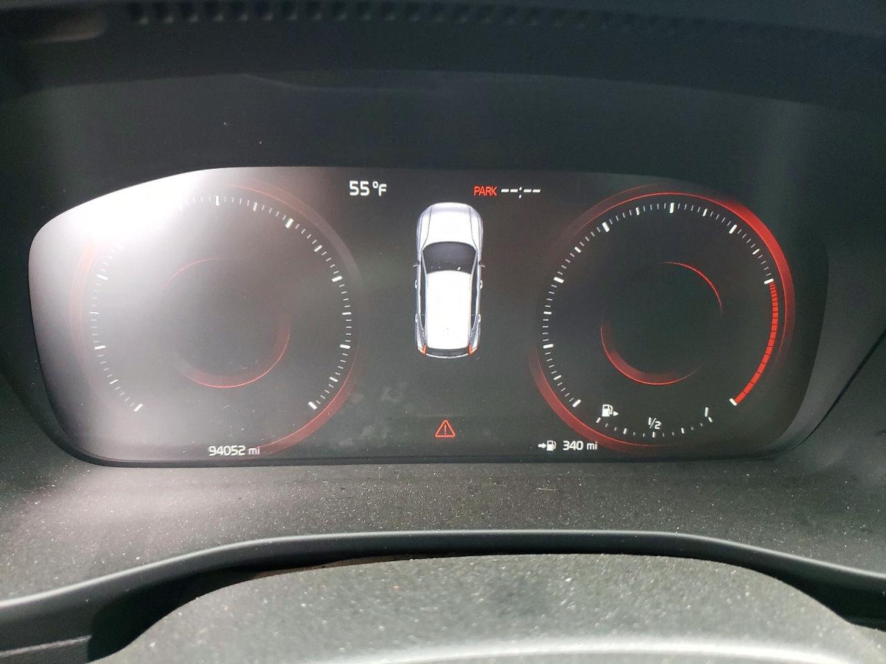 2021 VOLVO XC40 T5 R-DESIGN photo 9