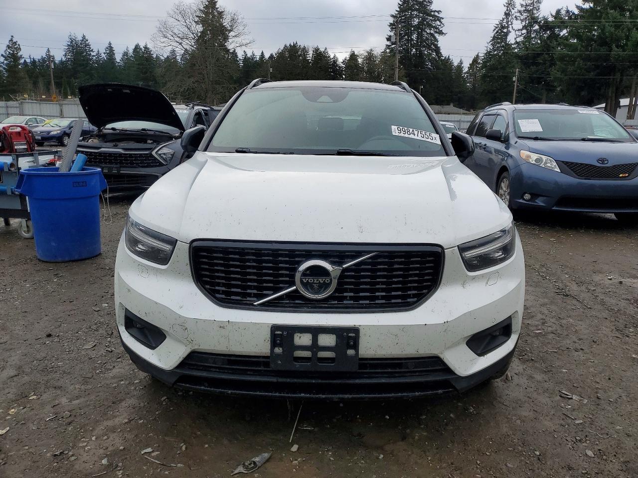 2021 VOLVO XC40 T5 R-DESIGN photo 5