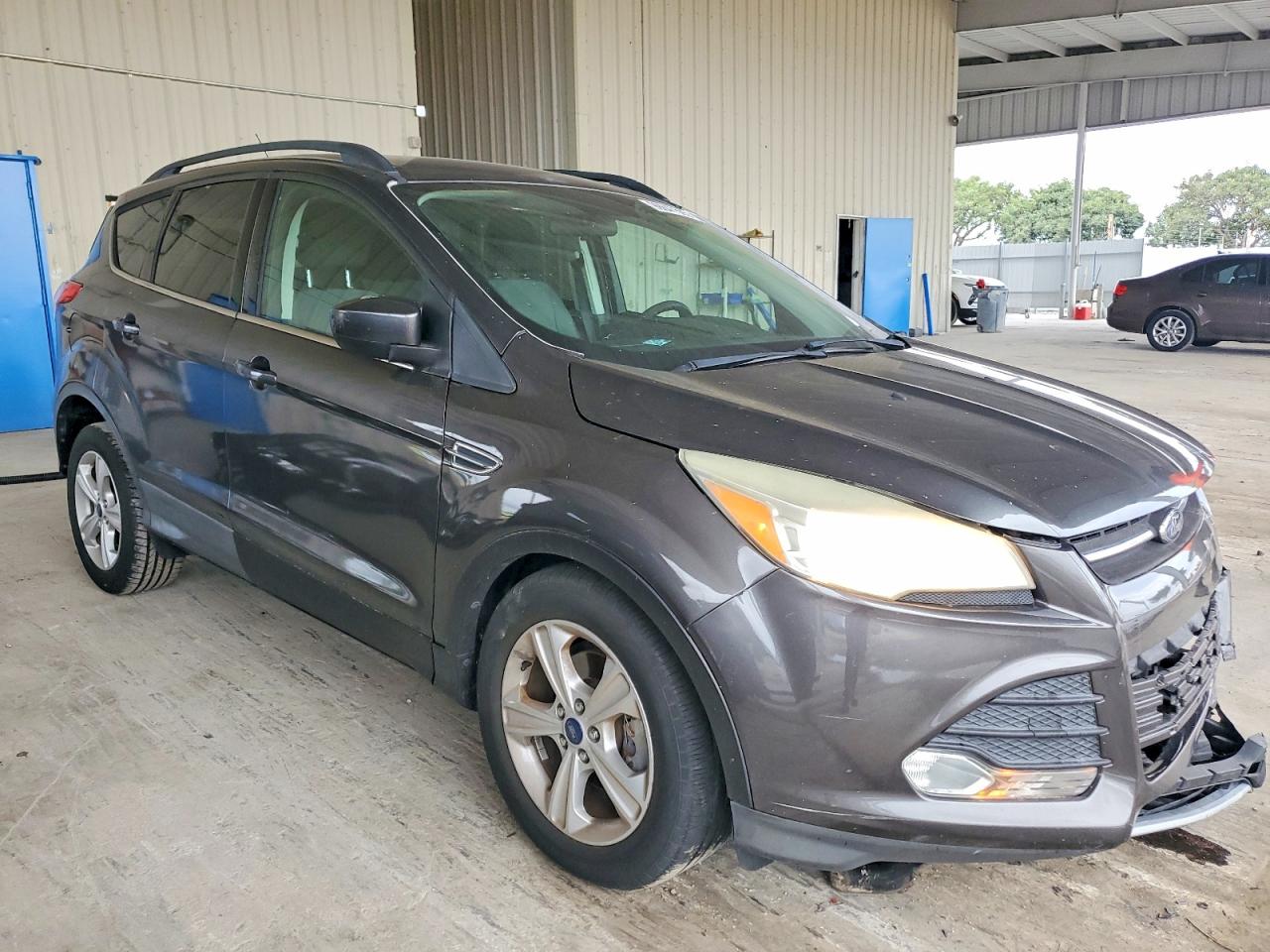 2016 FORD ESCAPE SE photo 4