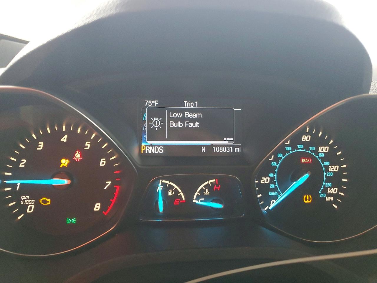 2016 FORD ESCAPE SE photo 9