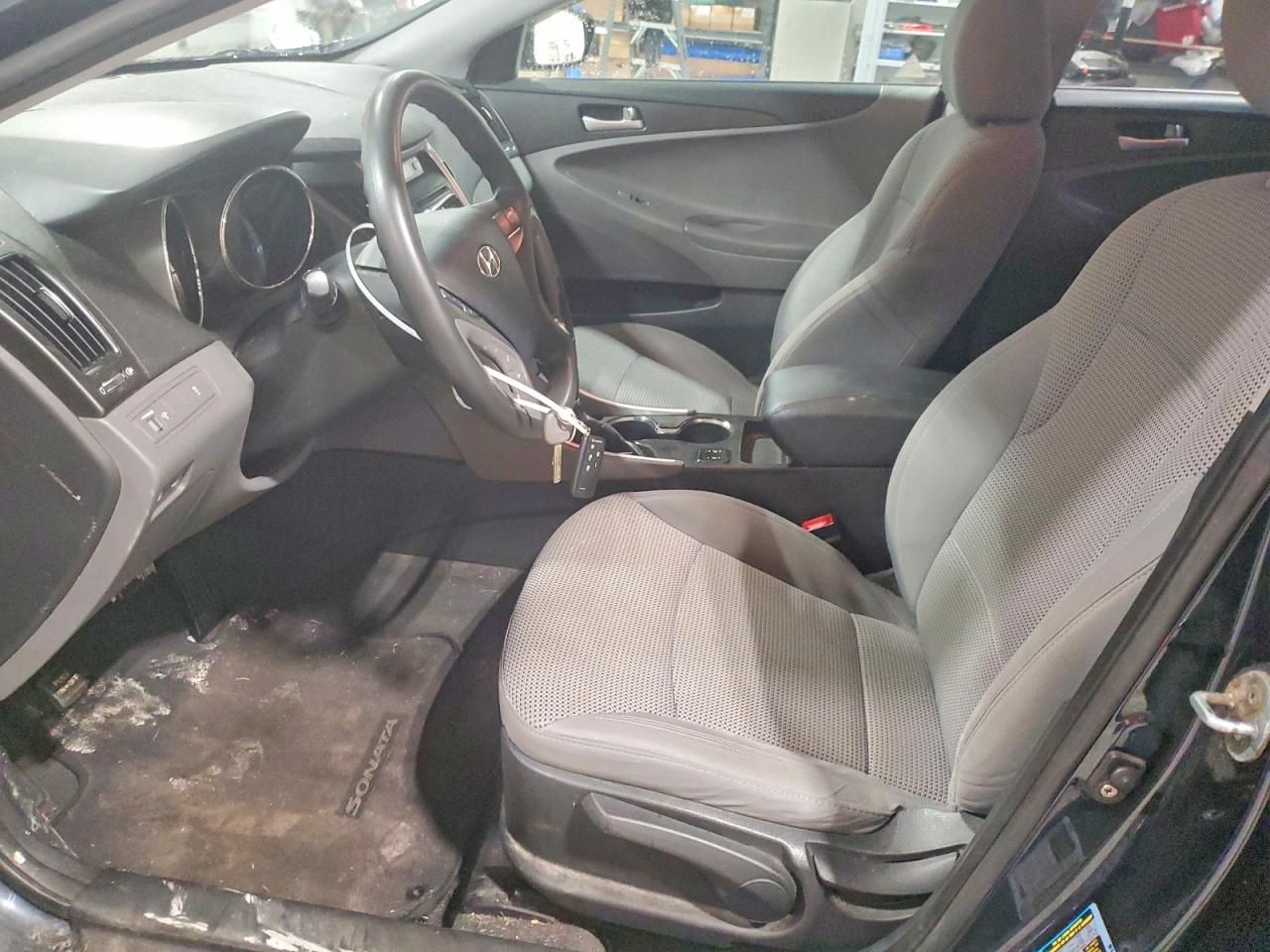 2011 HYUNDAI SONATA GLS photo 7