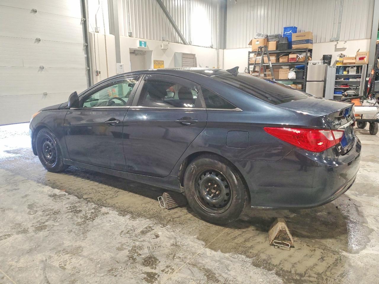 2011 HYUNDAI SONATA GLS photo 2