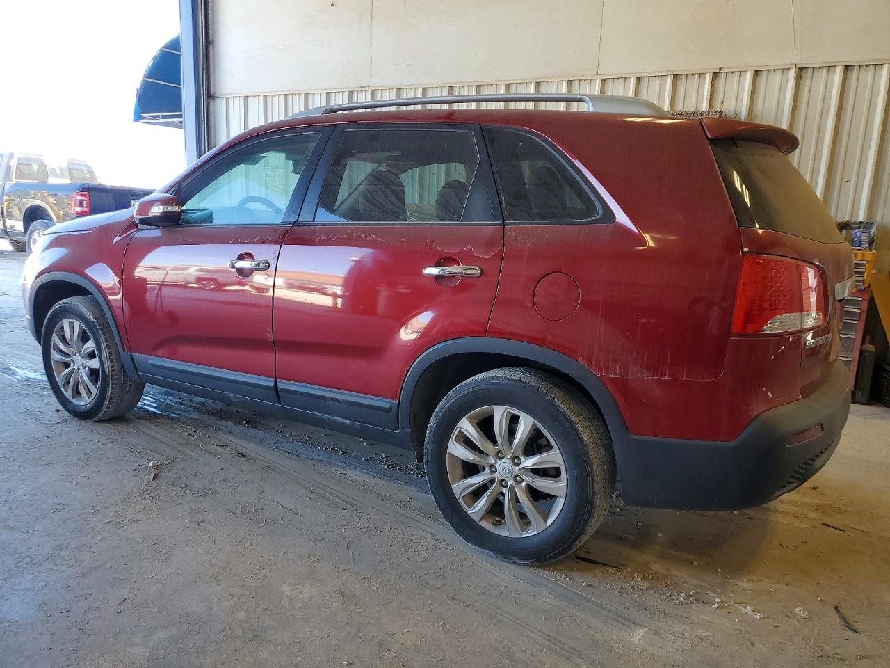 2011 KIA SORENTO photo 2