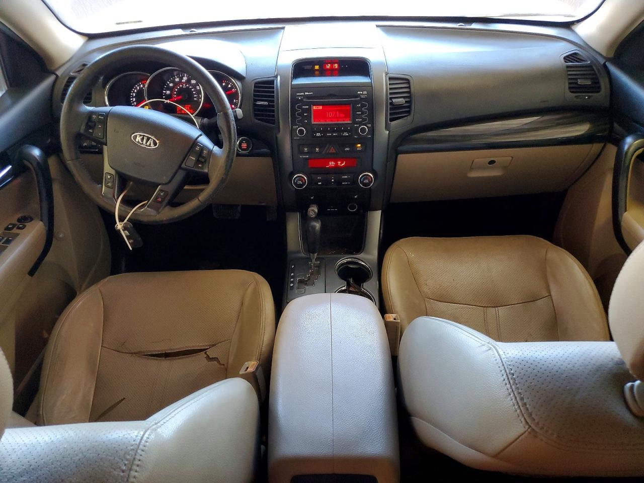 2011 KIA SORENTO photo 8