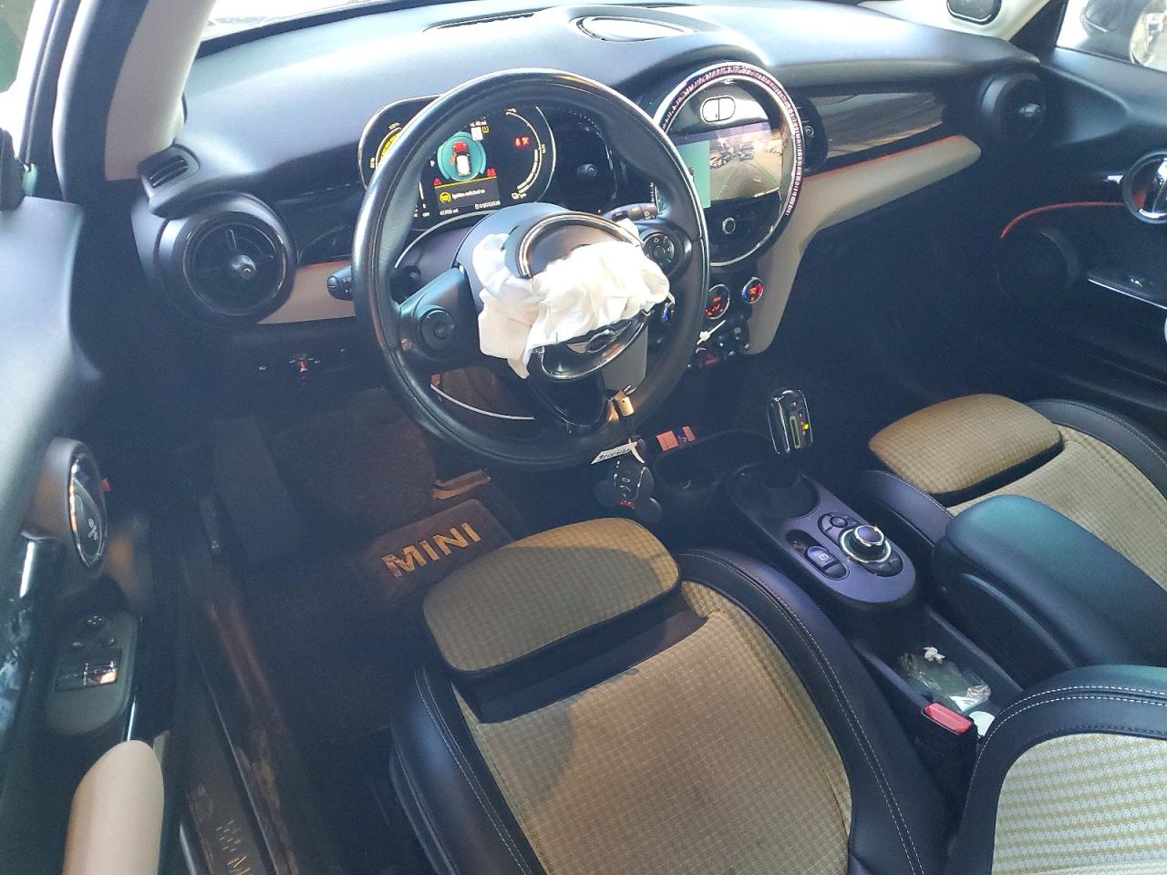 2022 MINI COOPER SE photo 8