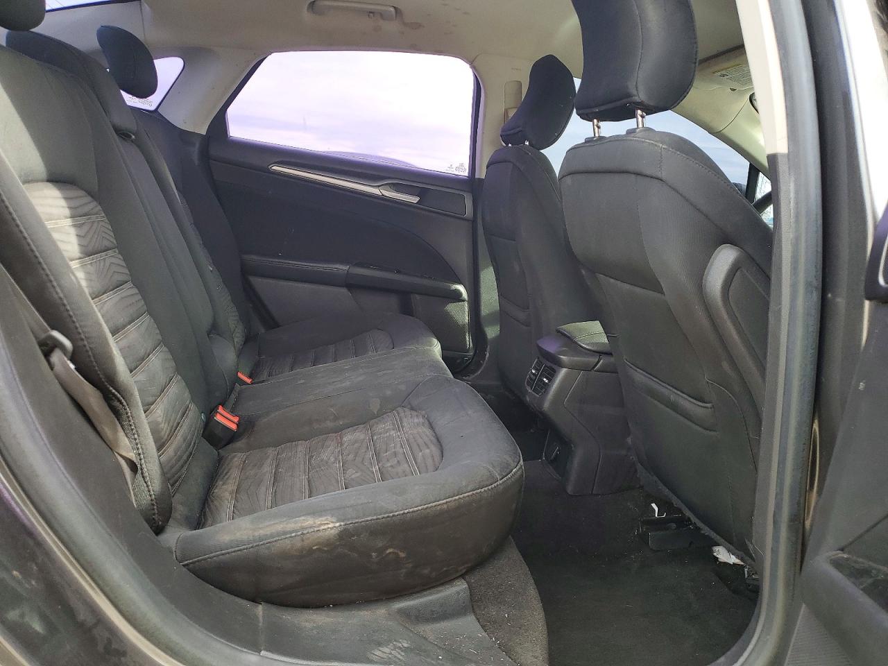 2016 FORD FUSION SE photo 10