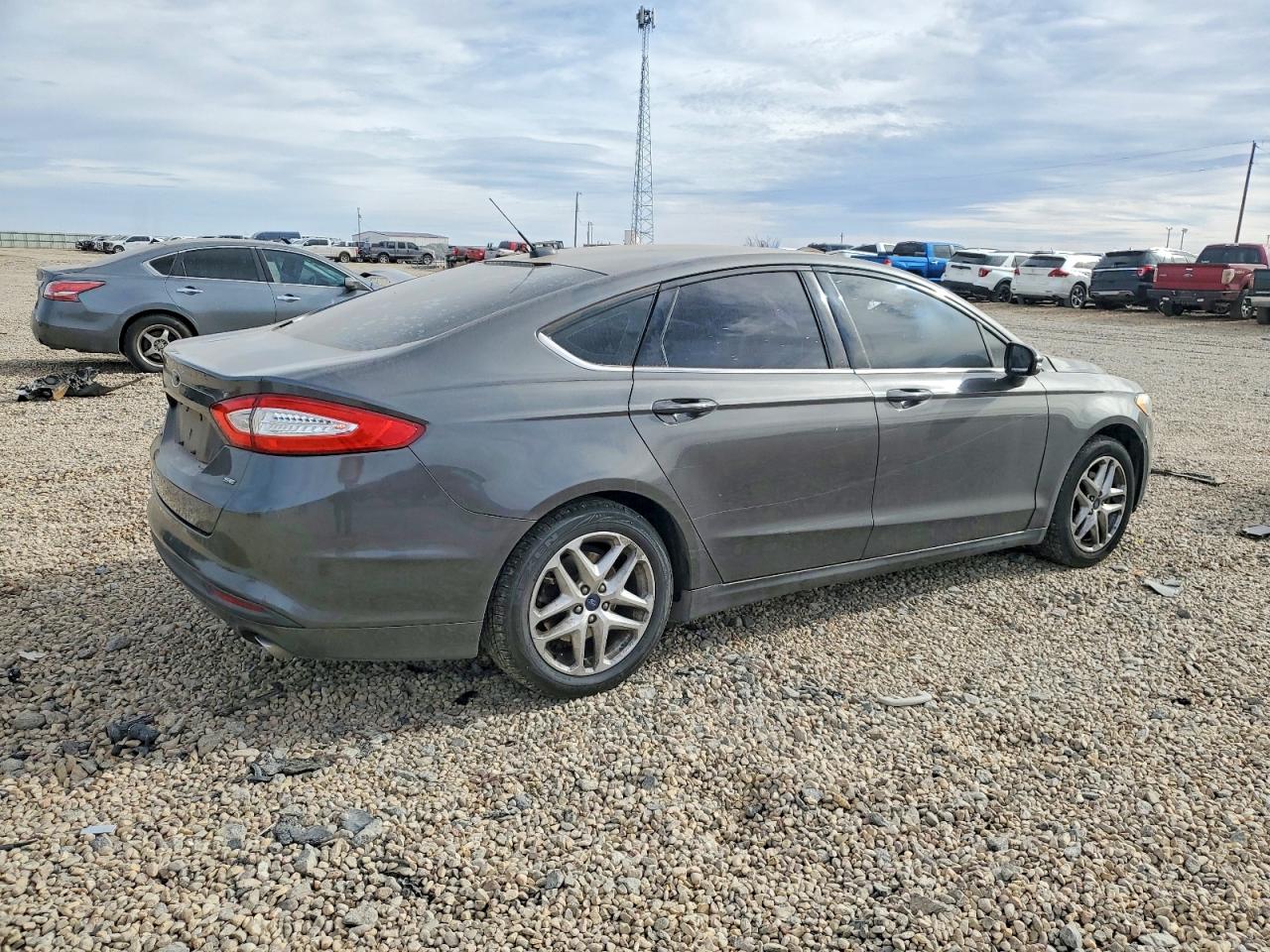 2016 FORD FUSION SE photo 3