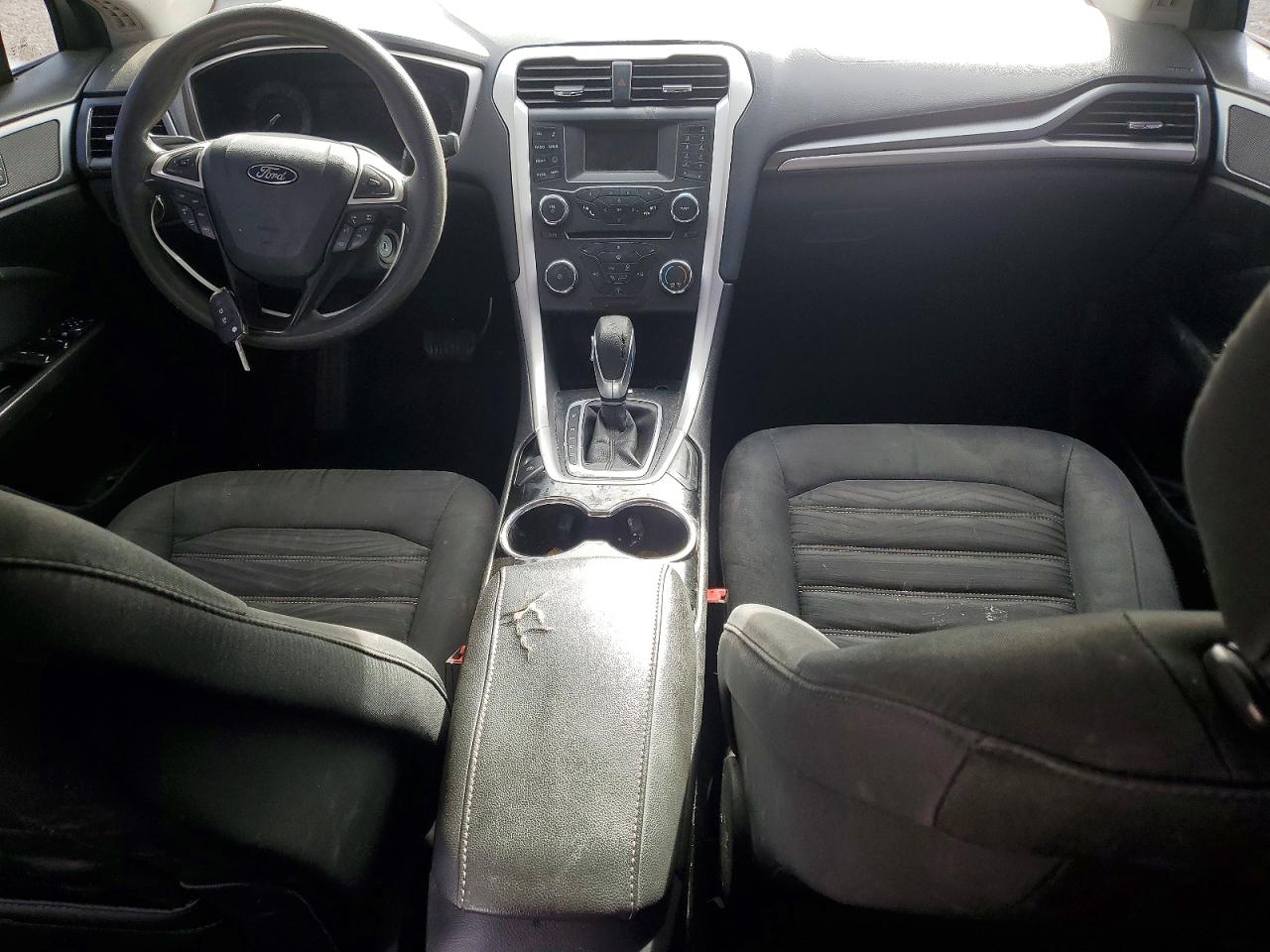 2016 FORD FUSION SE photo 8
