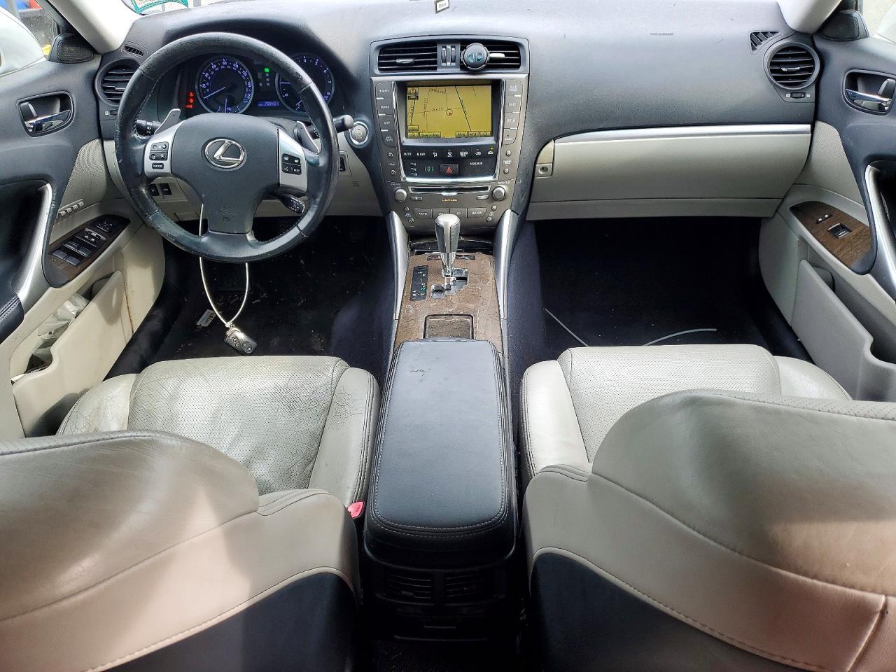 2011 LEXUS IS 250 photo 8