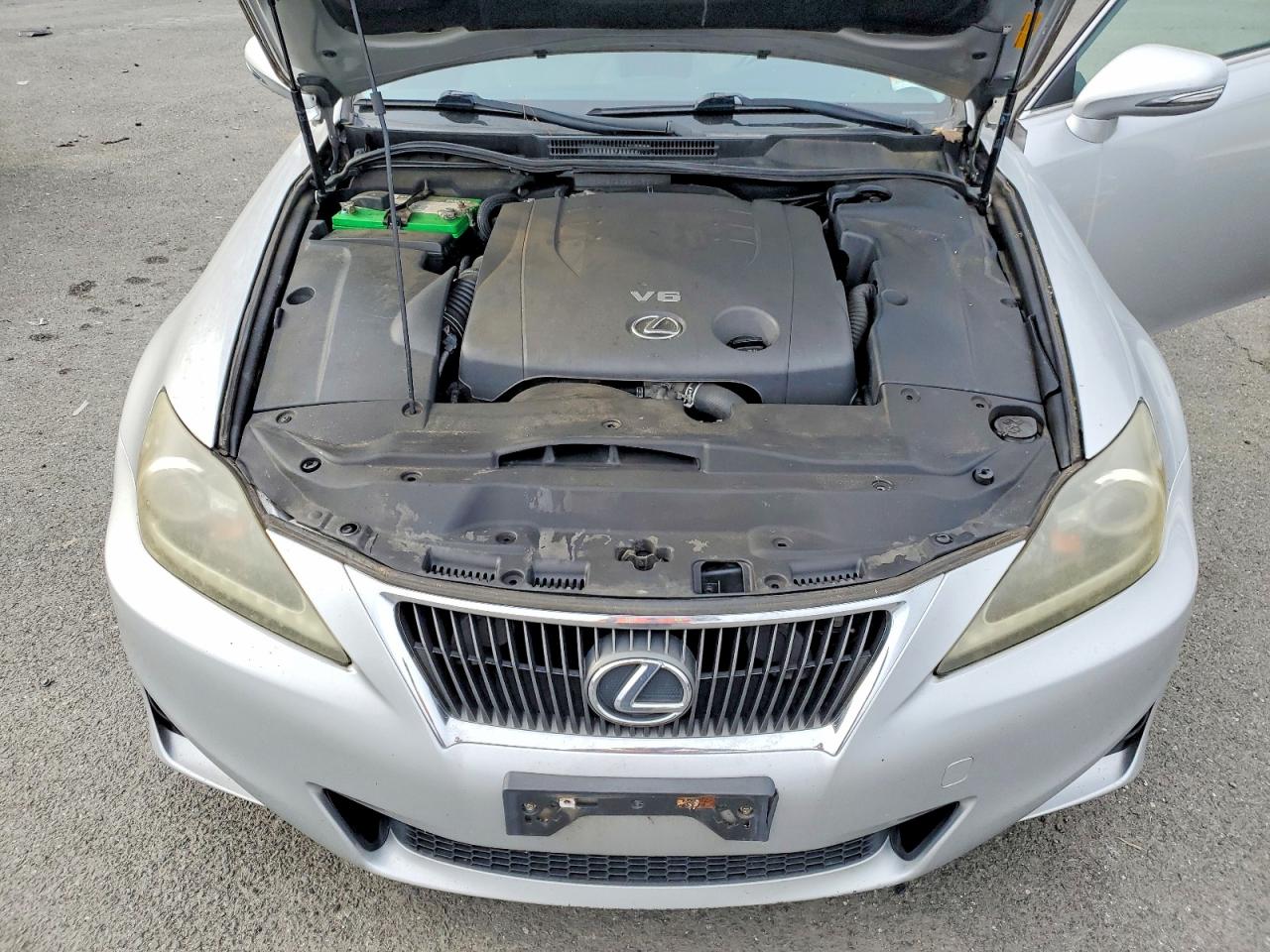 2011 LEXUS IS 250 photo 11