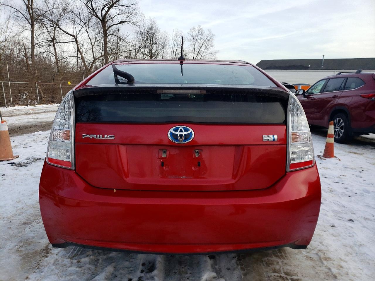 2010 TOYOTA PRIUS photo 6