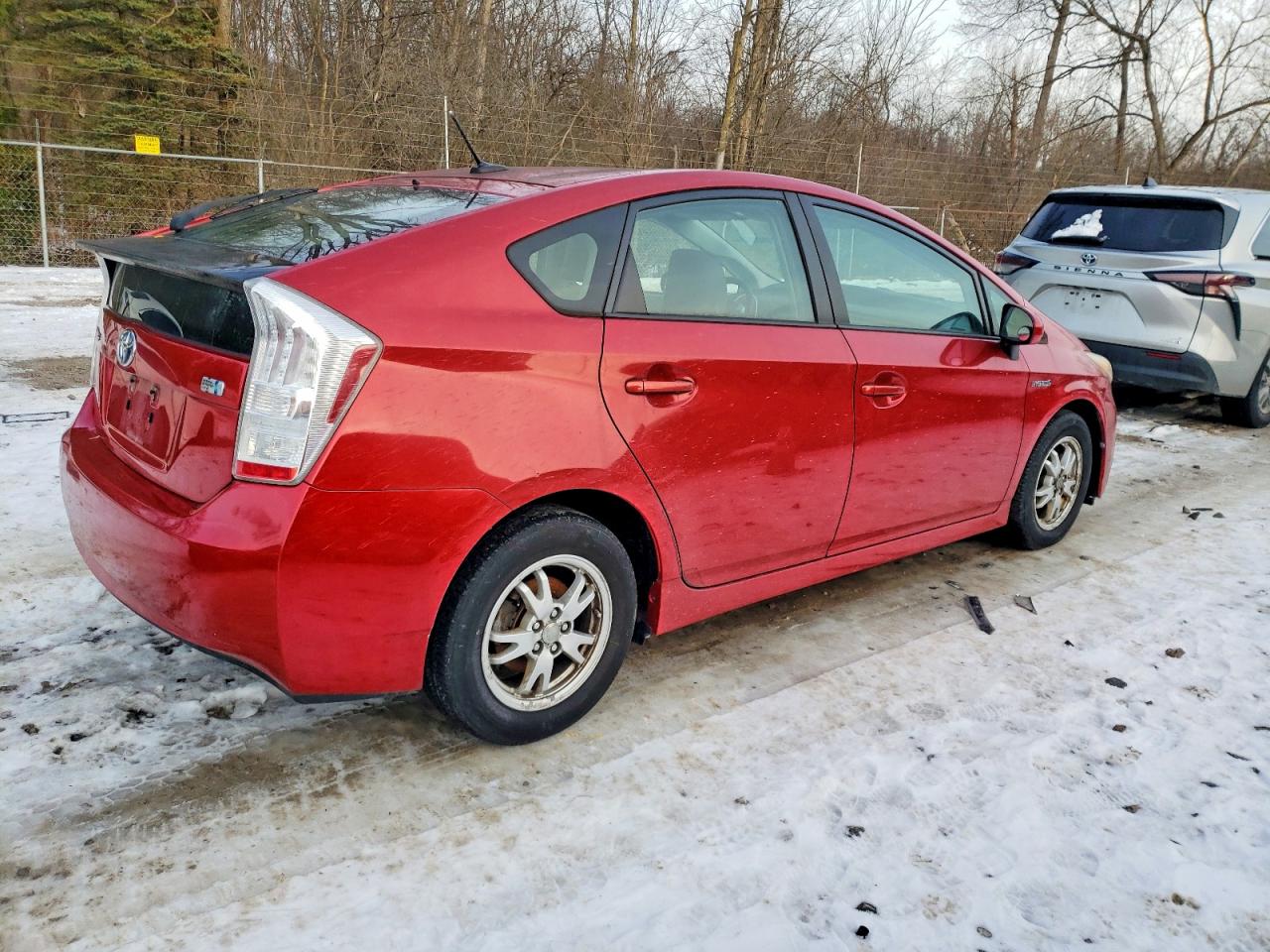 2010 TOYOTA PRIUS photo 3