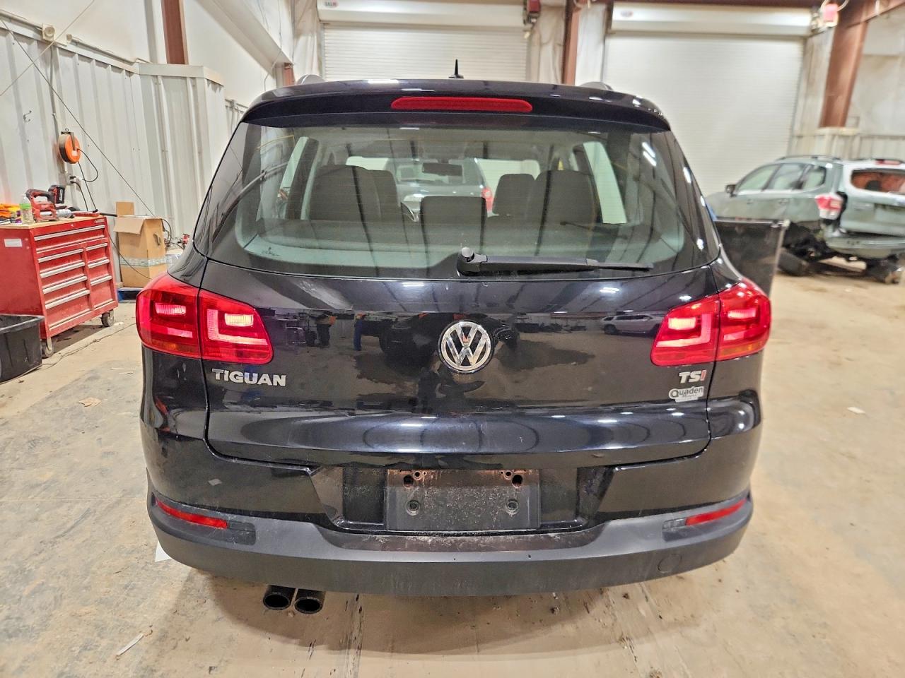 2016 VOLKSWAGEN TIGUAN S photo 6