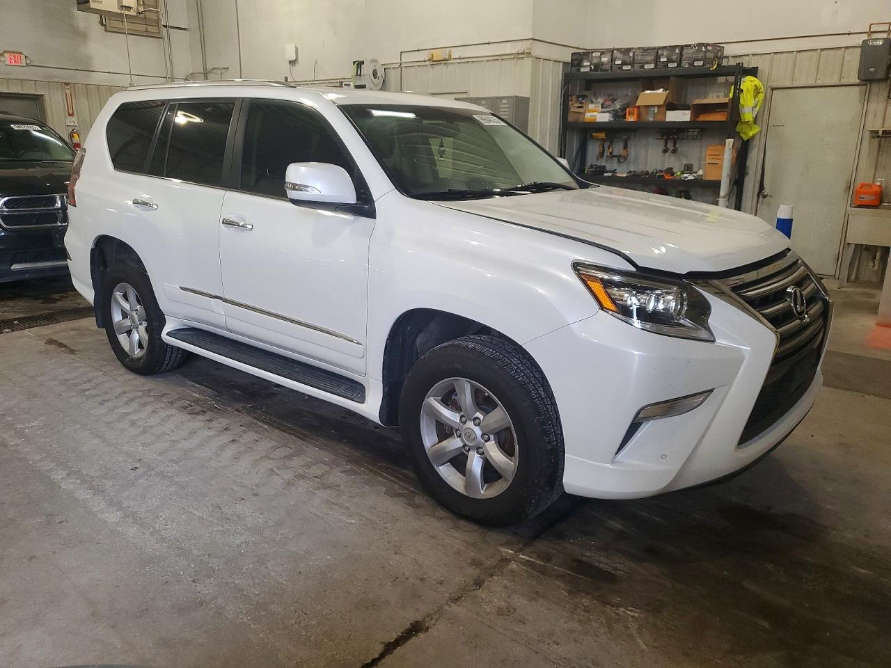 2015 LEXUS GX 460 photo 4