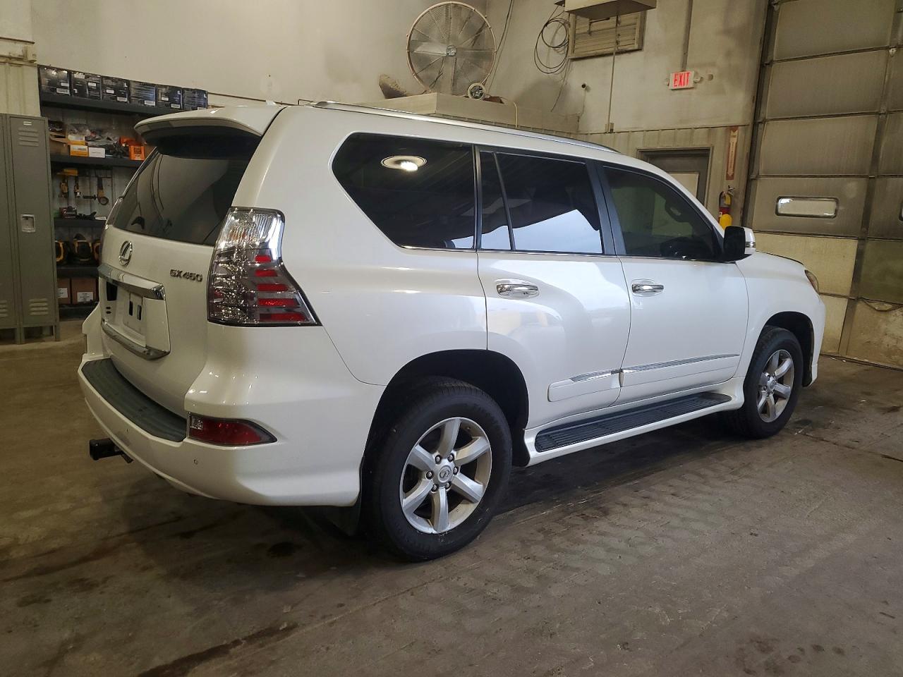 2015 LEXUS GX 460 photo 3