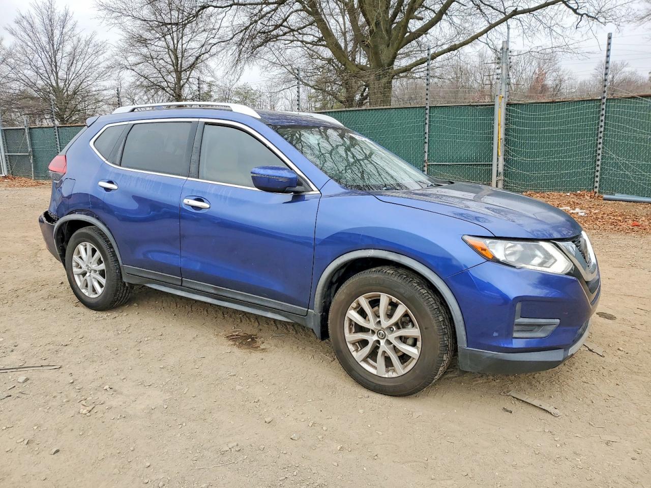 2018 NISSAN ROGUE S photo 4