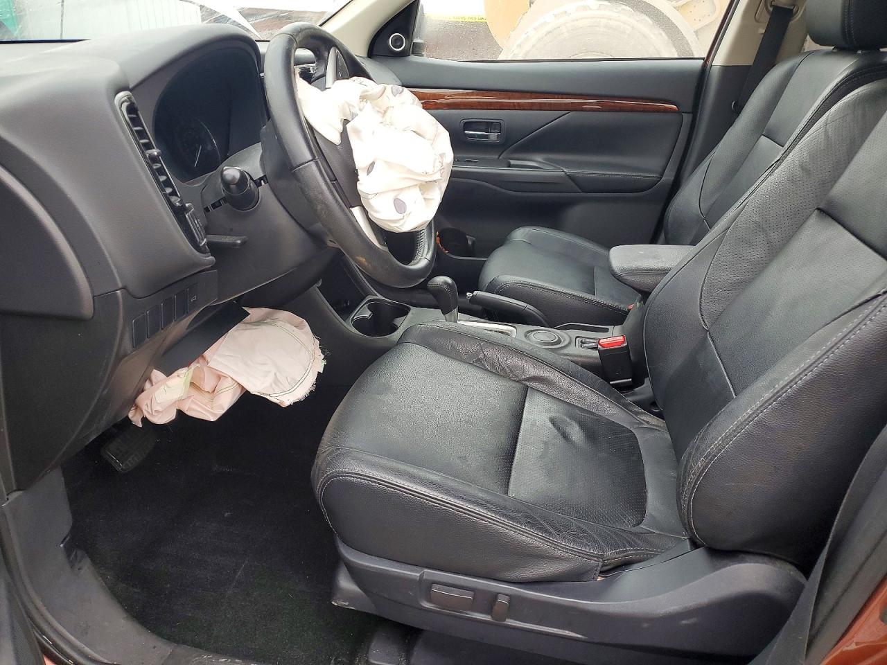 2014 MITSUBISHI OUTLANDER SE photo 7
