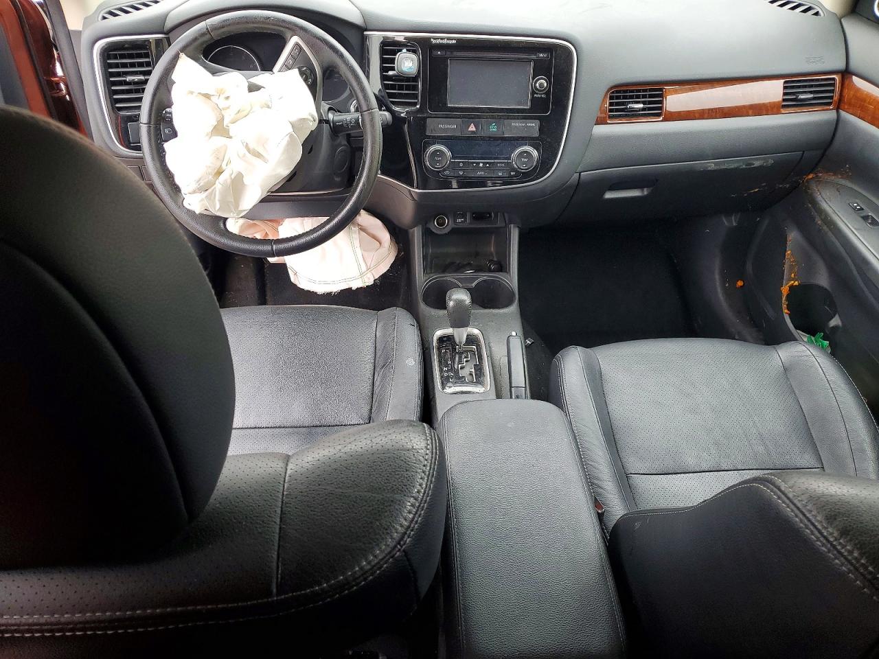 2014 MITSUBISHI OUTLANDER SE photo 8
