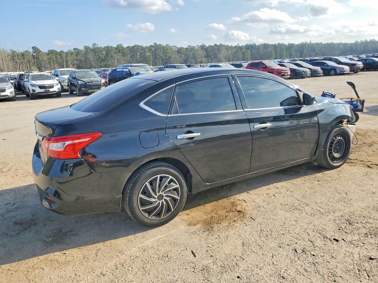2017 NISSAN SENTRA S photo 3