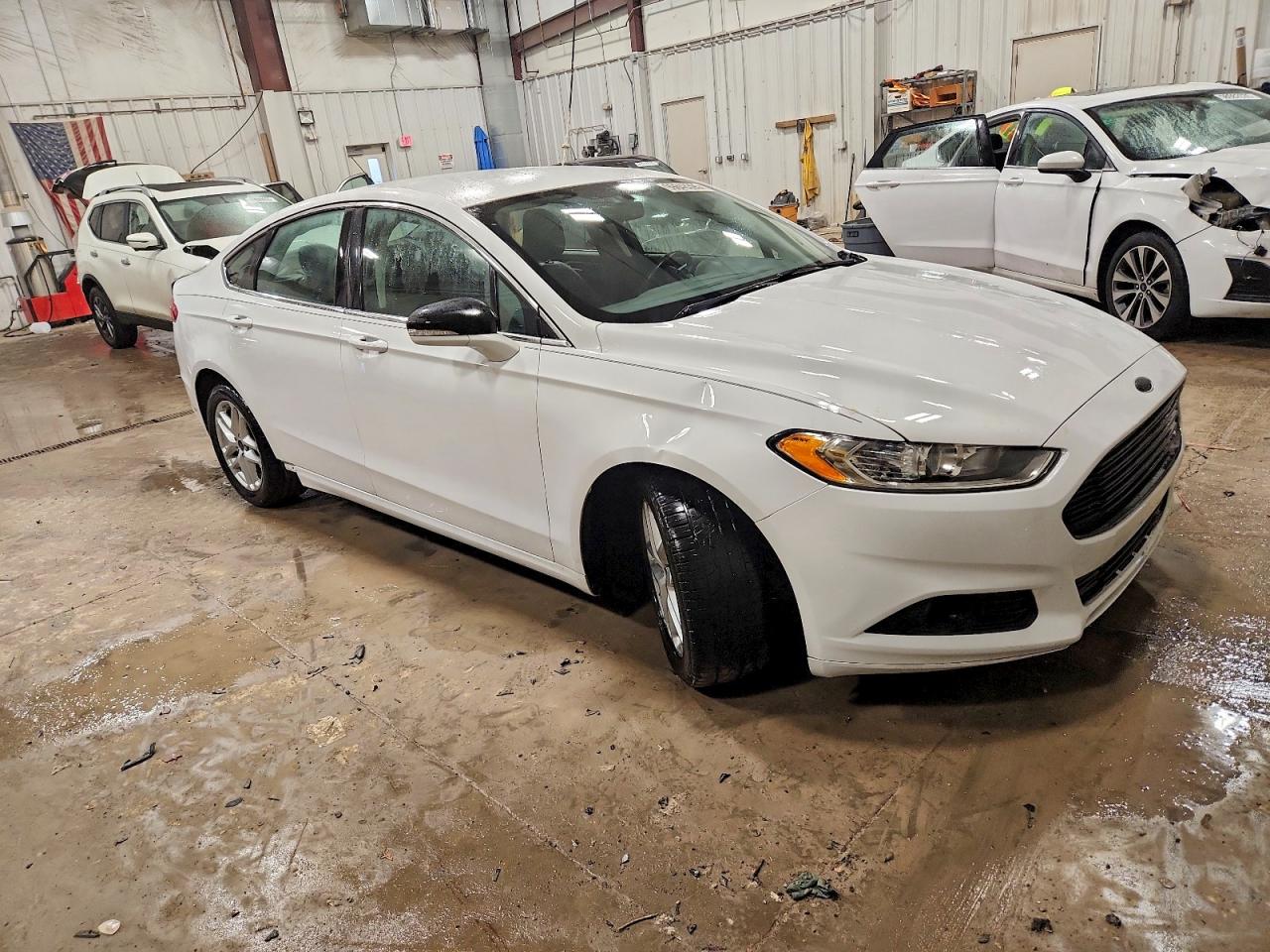 2014 FORD FUSION SE photo 4