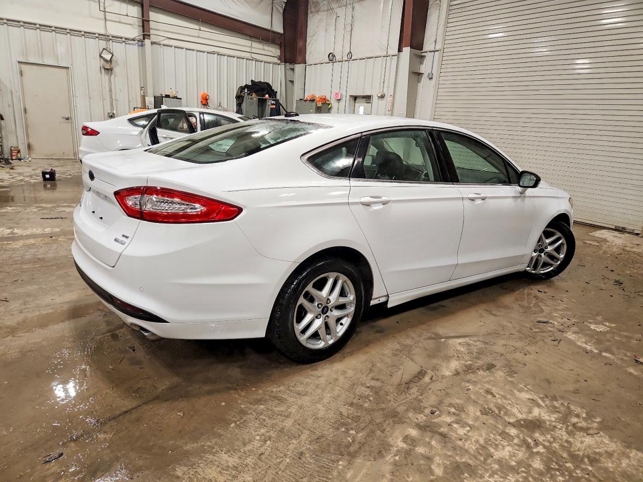 2014 FORD FUSION SE photo 3