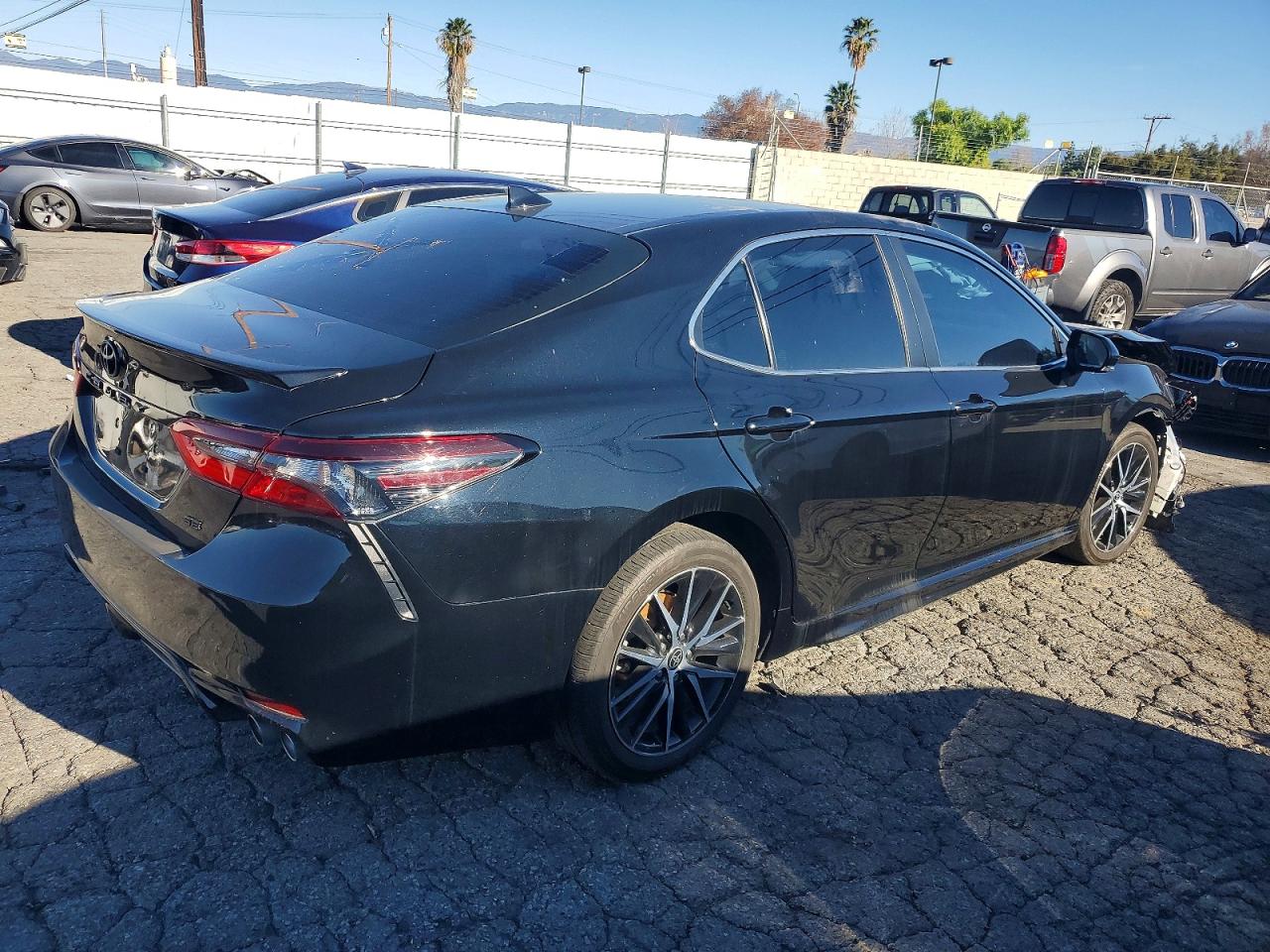 2024 TOYOTA CAMRY SE NIGHT SHADE photo 3