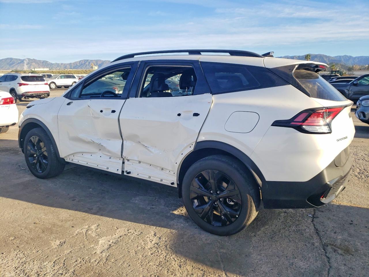 2025 KIA SPORTAGE X LINE photo 2