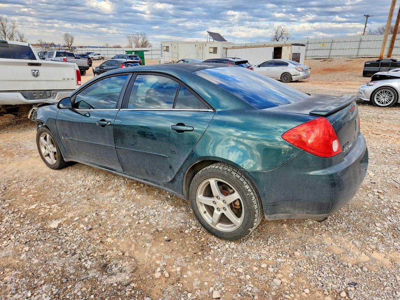 2007 PONTIAC G6 BASE photo 2