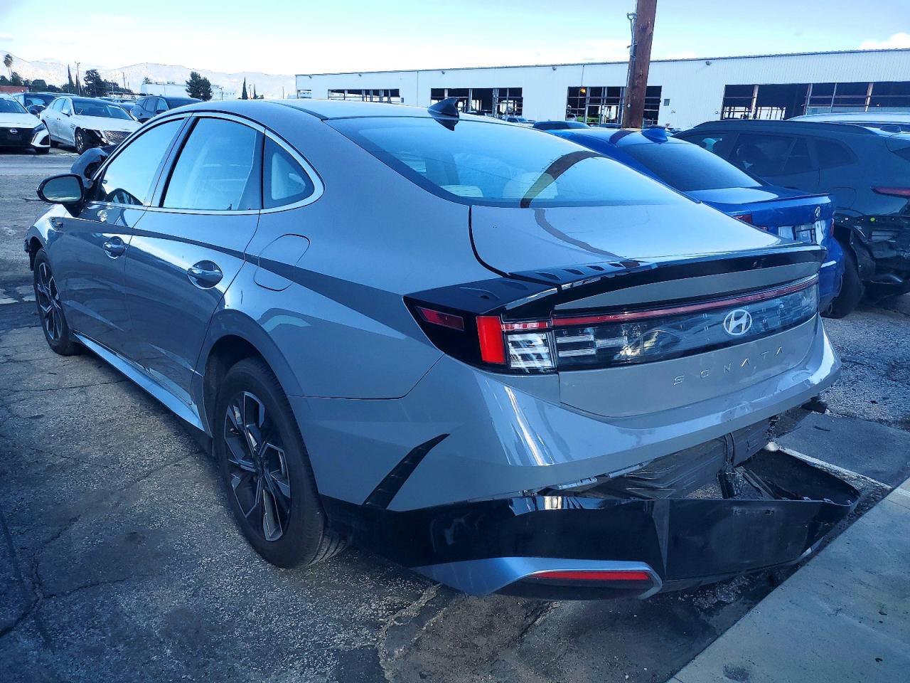 2025 HYUNDAI SONATA SEL photo 2