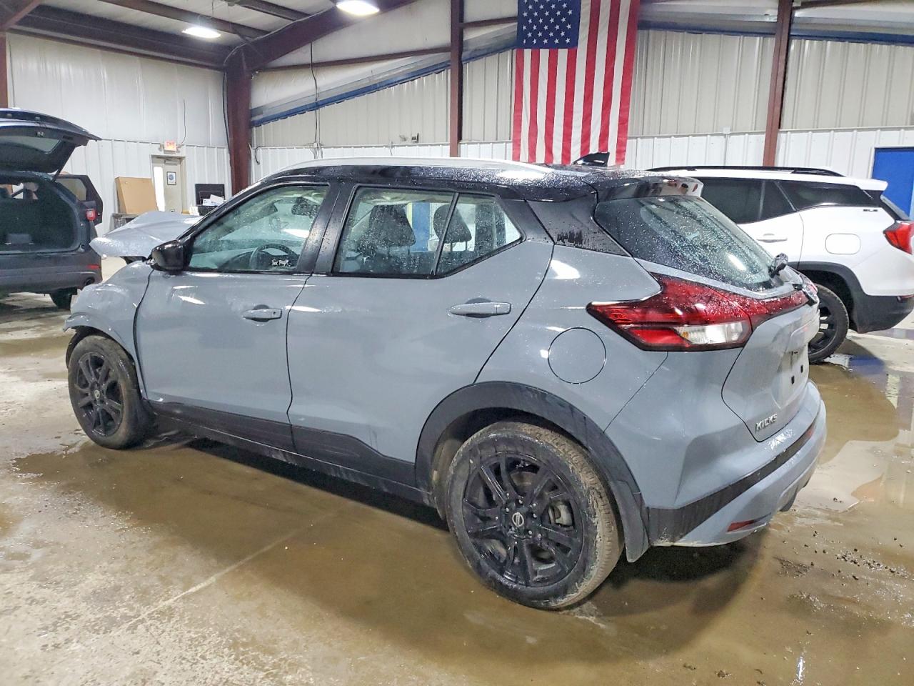 2021 NISSAN KICKS SV photo 2