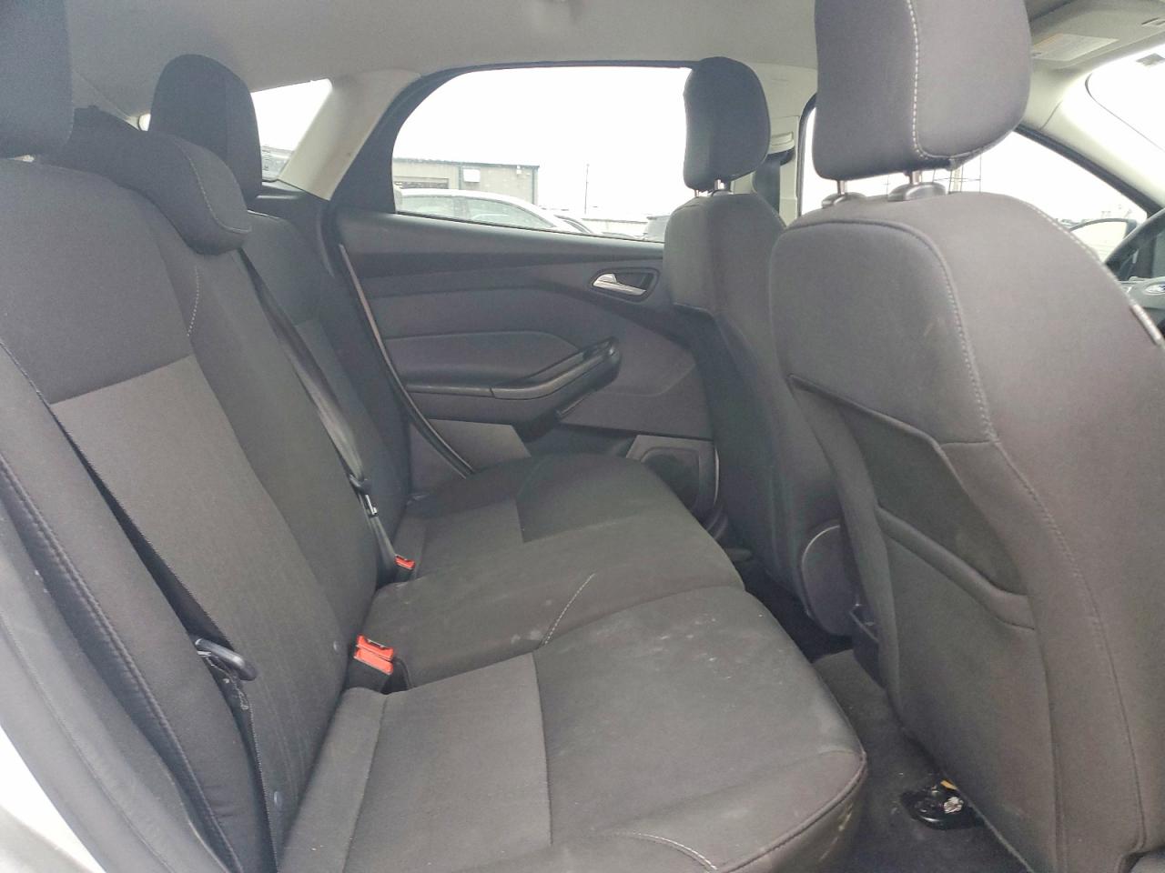 2018 FORD FOCUS photo 10