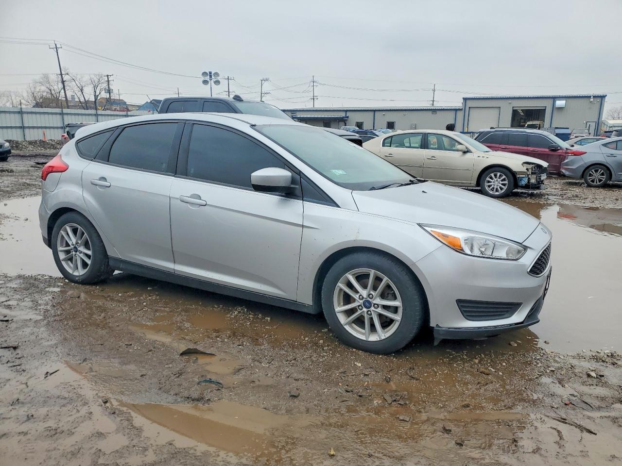 2018 FORD FOCUS photo 4