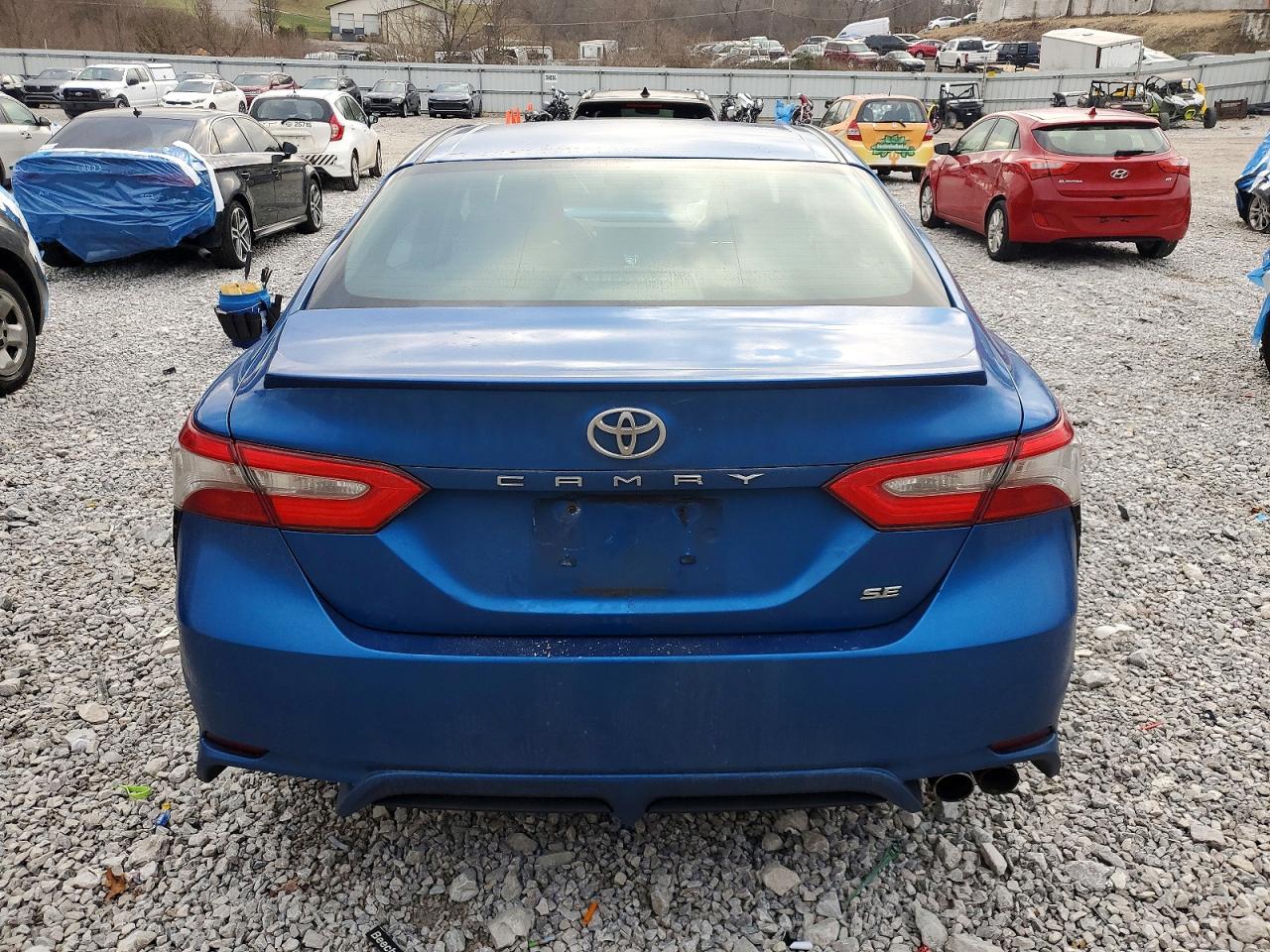 2018 TOYOTA CAMRY L photo 6