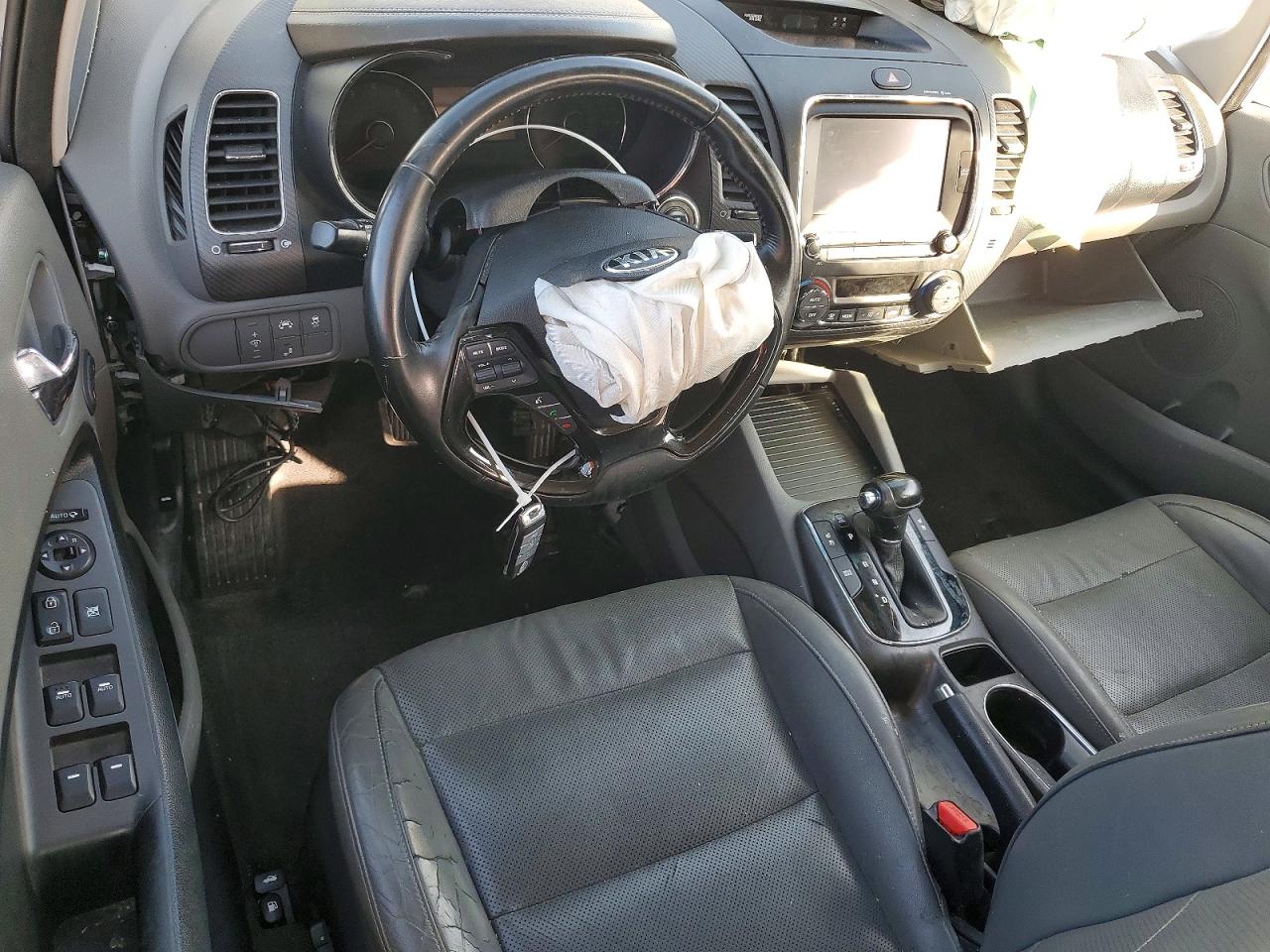 2017 KIA FORTE EX photo 8