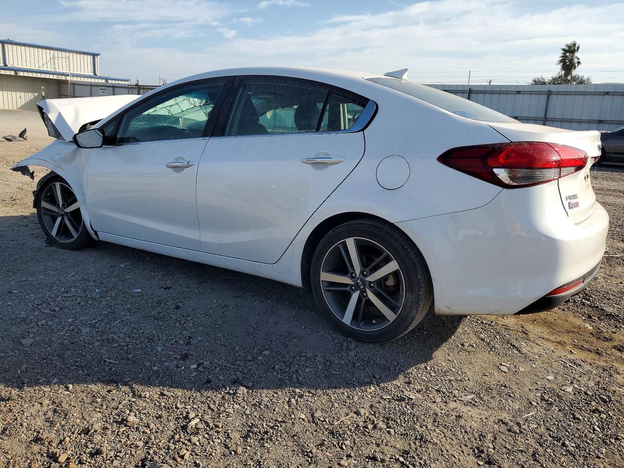 2017 KIA FORTE EX photo 2