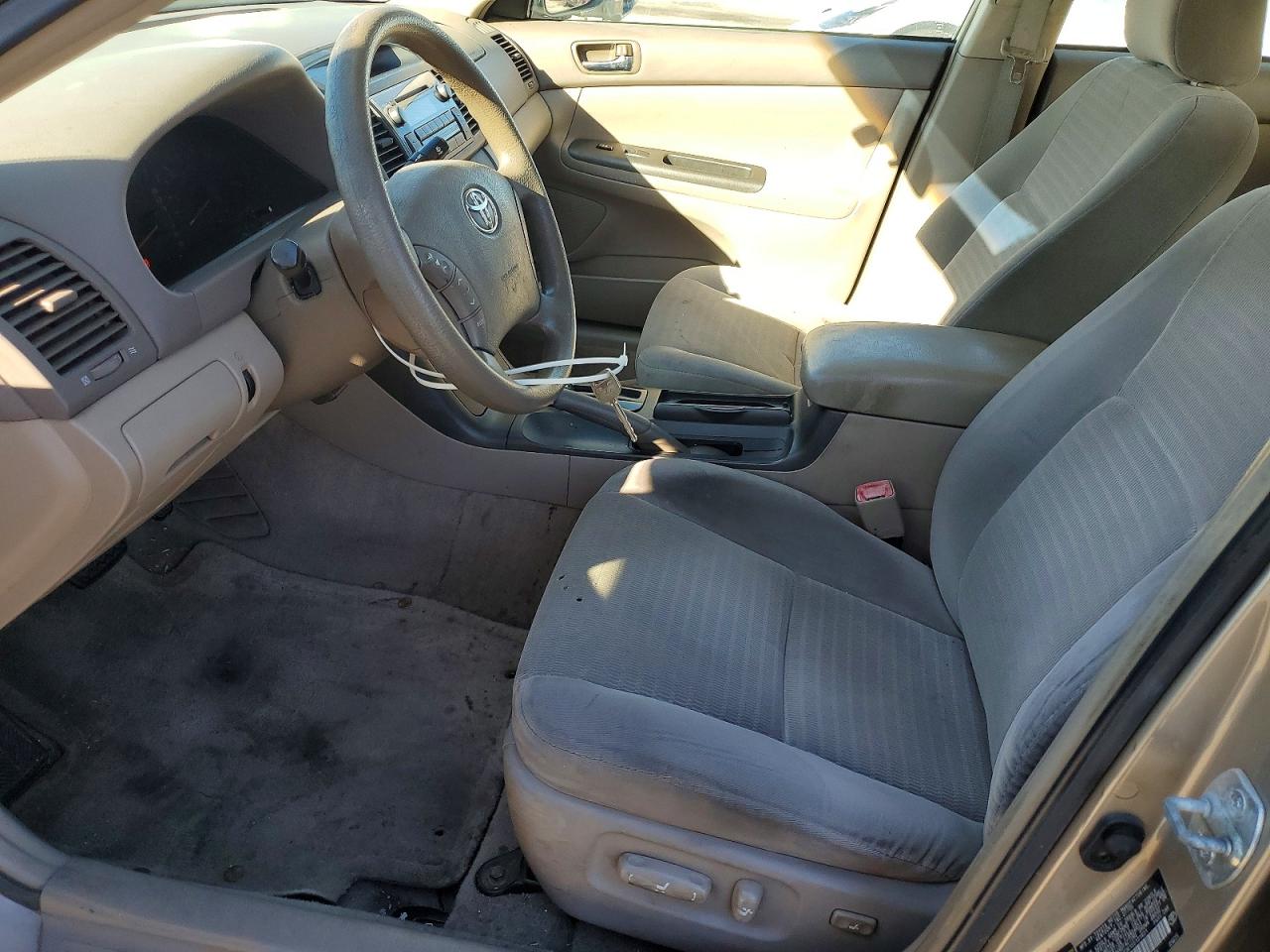 2005 TOYOTA CAMRY LE photo 7