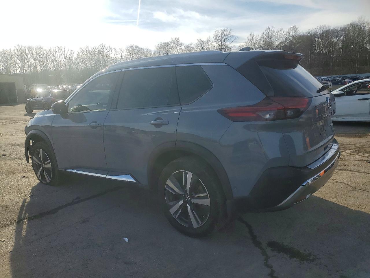 2021 NISSAN ROGUE PLATINUM photo 2