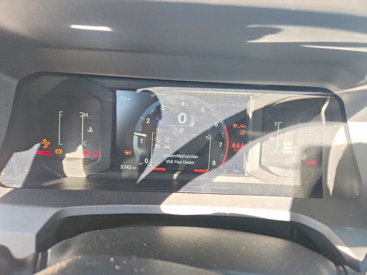 2025 TOYOTA TACOMA DOUBLE CAB photo 9