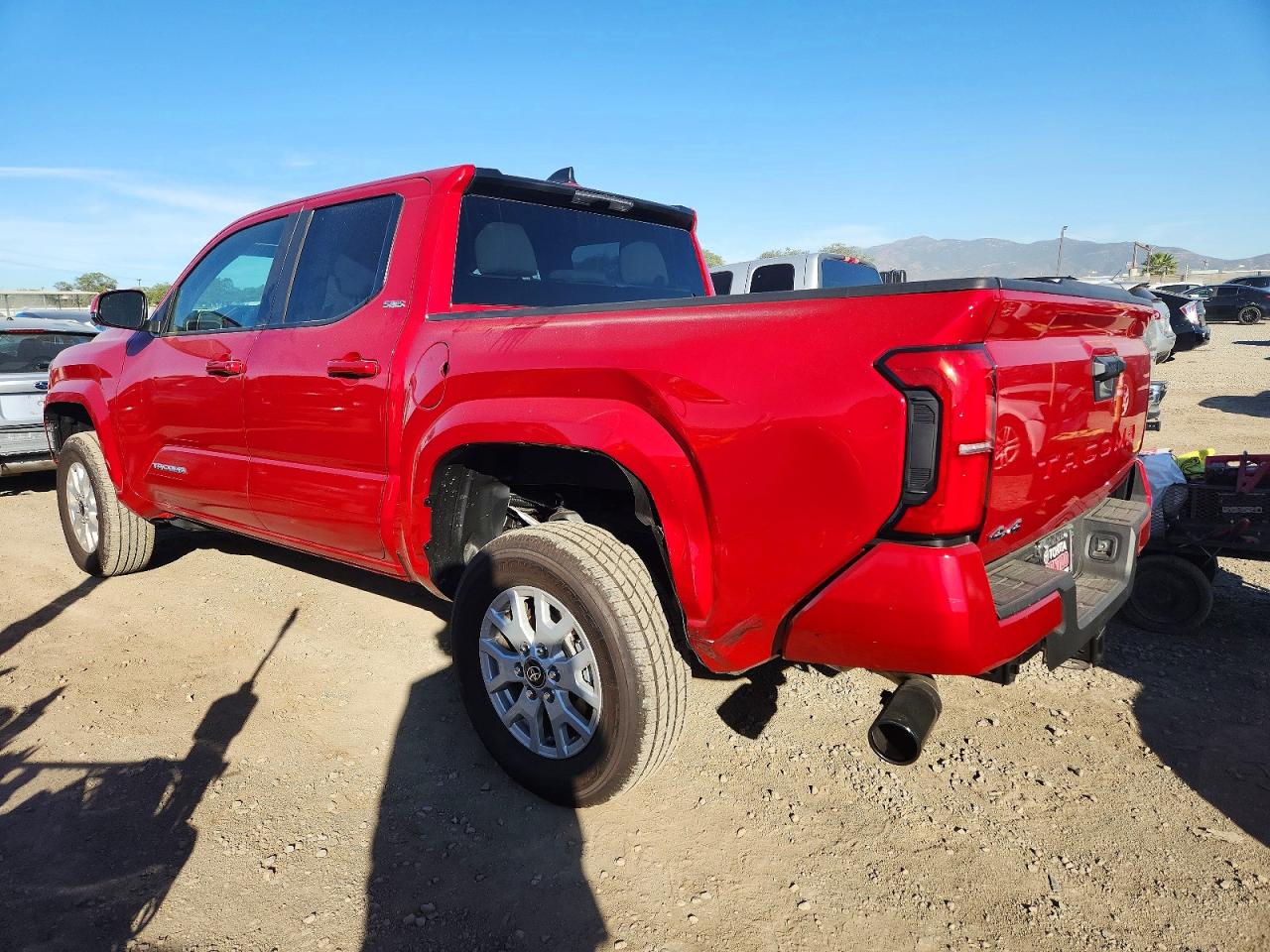 2025 TOYOTA TACOMA DOUBLE CAB photo 2