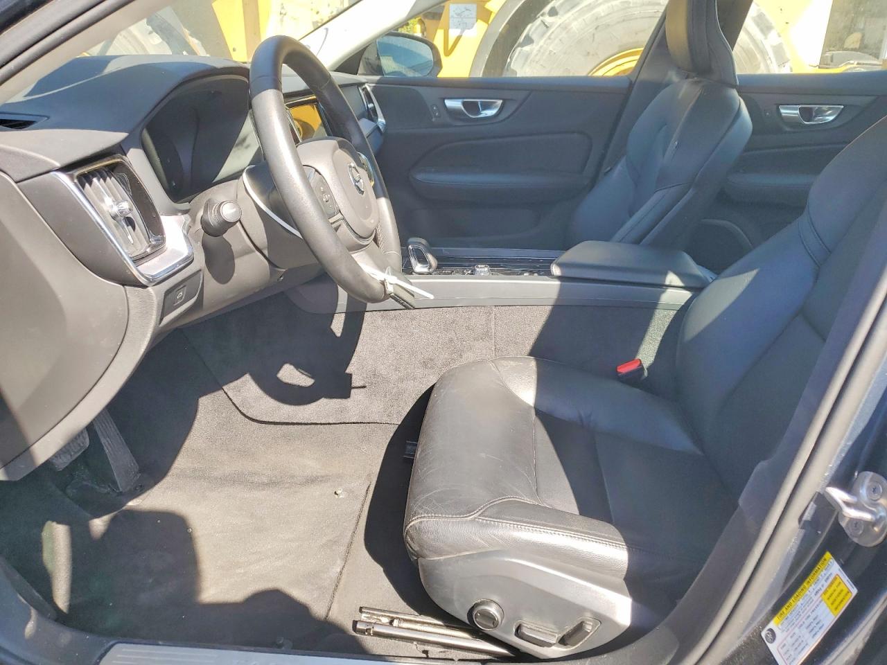 2024 VOLVO S60 CORE photo 7