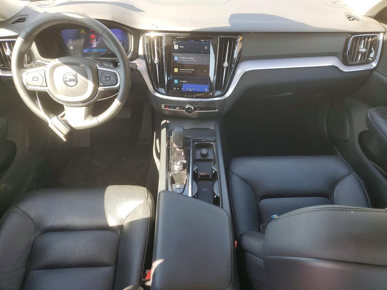 2024 VOLVO S60 CORE photo 8