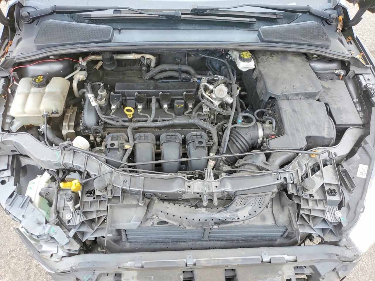 2017 FORD FOCUS SE photo 11