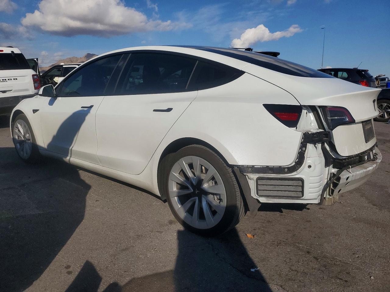 2023 TESLA MODEL 3 photo 2
